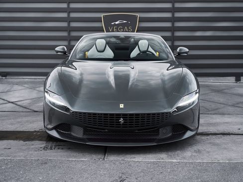 Used 2024 Ferrari Roma image 18