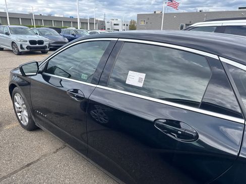 Used 2019 Chevrolet Impala LT FWD image 16