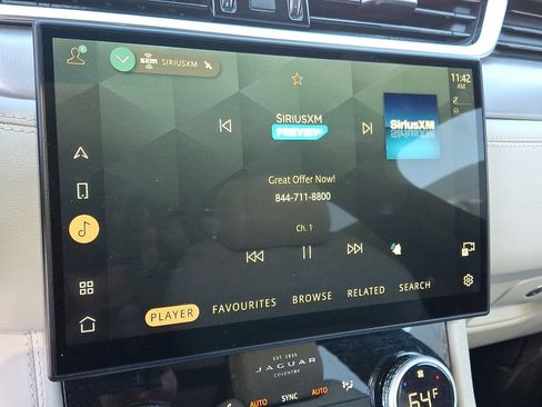 Used 2025 Jaguar F-PACE R-Dynamic S AWD/4WD image 18
