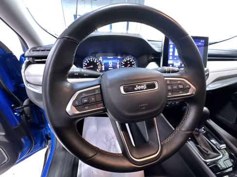 Used 2022 Jeep Compass Limited image 15