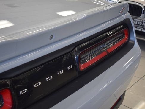 Used 2021 Dodge Challenger SXT image 9