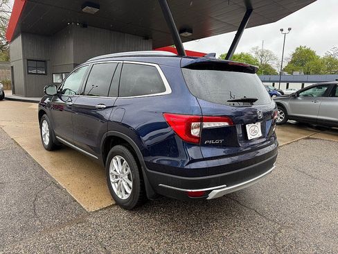 Used 2019 Honda Pilot Touring image 2