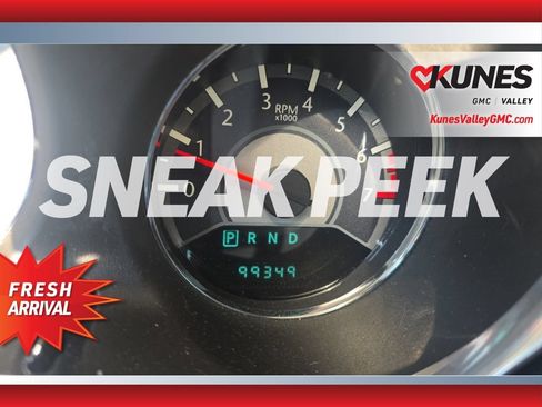 Used 2013 Chrysler 200 Touring FWD image 5