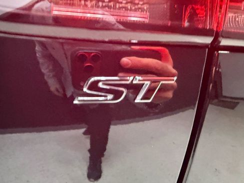 Used 2023 Buick Envision Essence w/ Sport Touring Package image 15