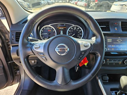Used 2019 Nissan Sentra S image 18