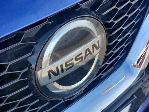 Used 2021 Nissan Rogue Sport S image 24