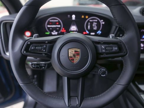 Certified 2025 Porsche Cayenne E-Hybrid AWD/4WD image 19