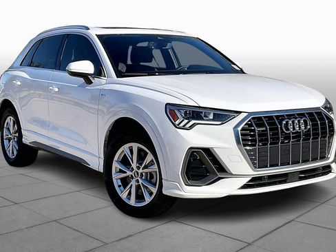 Certified 2025 Audi Q3 2.0T Premium w/ Convenience Package image 2