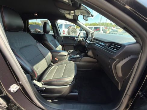 Used 2025 Ford Escape ST-Line w/ Equipment Group 301A FWD image 9