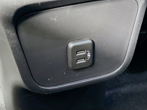 Used 2024 GMC Terrain SLE image 30