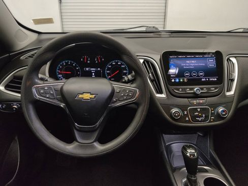 Used 2020 Chevrolet Malibu LS FWD image 22