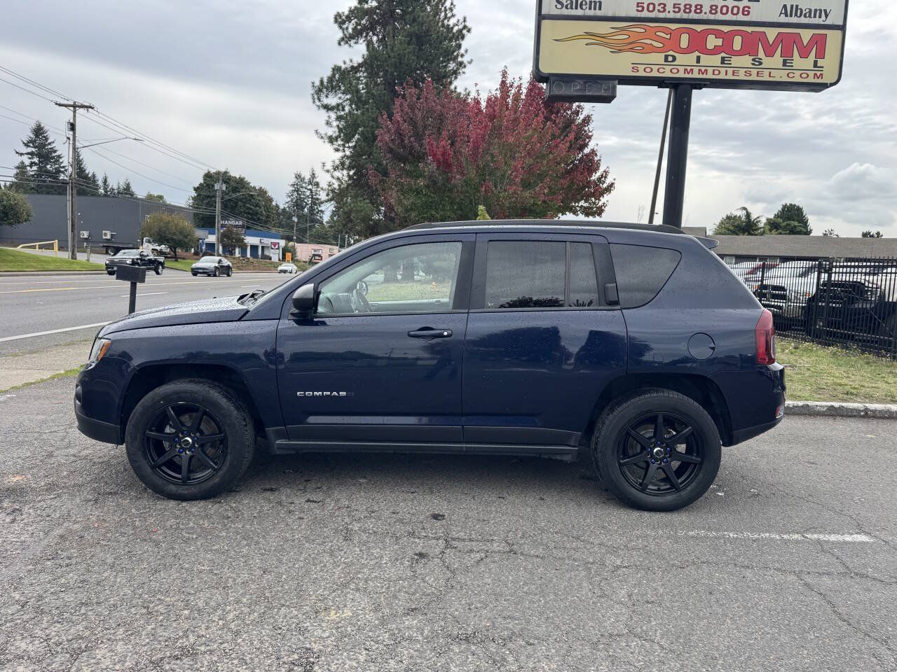 Used 2016 Jeep Compass Sport w/ Power Value Group AWD/4WD image 2