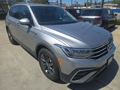Certified 2023 Volkswagen Tiguan SE w/ Panoramic Sunroof Package