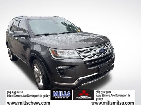 Used 2018 Ford Explorer Limited w/ Equipment Group 301A AWD/4WD image 2