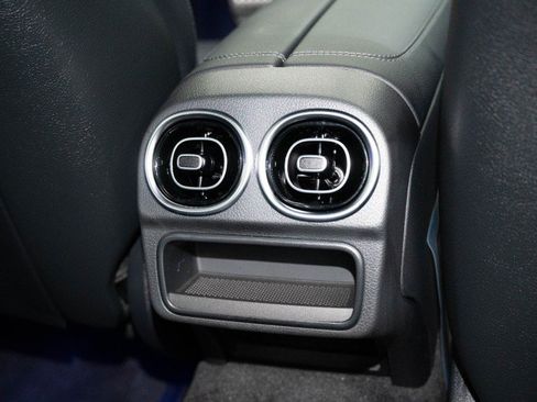 New 2026 Mercedes-Benz C 300 4MATIC Sedan image 19
