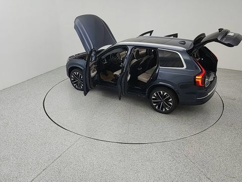 New 2026 Volvo XC90 T8 Plus w/ Protection Package AWD/4WD image 24