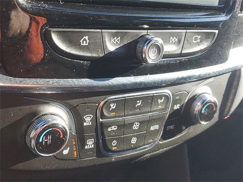 Certified 2023 Chevrolet Traverse RS image 30