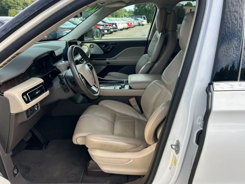 Used 2020 Lincoln Aviator Reserve w/ Equipment Group 202A AWD/4WD image 16