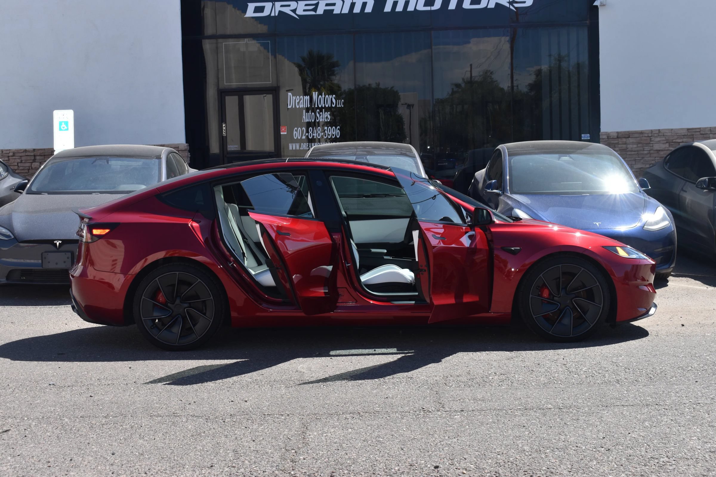 Used 2024 Tesla Model 3 Performance AWD/4WD image 10