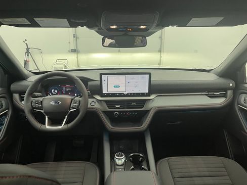 New 2026 Ford Explorer ST-Line w/ ST-Line Street Pack AWD/4WD image 4