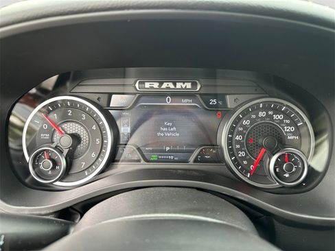 New 2026 RAM 1500 4x4 Crew Cab image 29