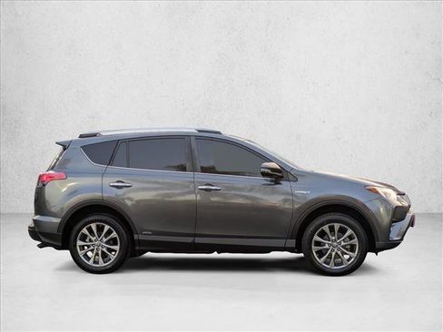 Used 2017 Toyota RAV4 Limited image 4