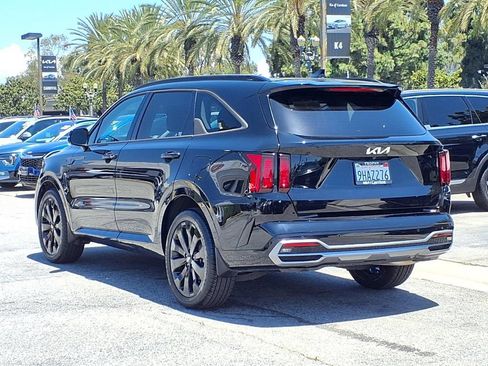 Certified 2023 Kia Sorento S w/ Panoramic Sunroof Package FWD image 4
