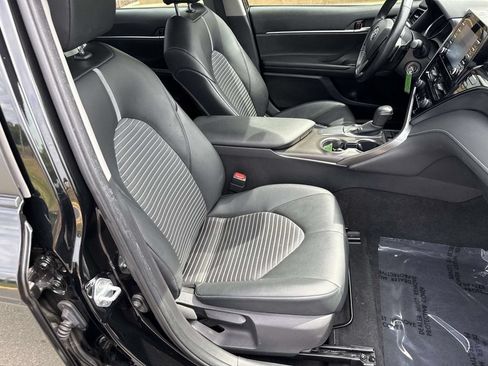 Used 2021 Toyota Camry SE FWD image 7