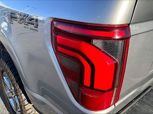 Used 2025 Ford F150 Lariat w/ FX4 Off-Road Package image 28
