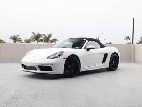 Certified 2022 Porsche 718 Boxster RWD image 1