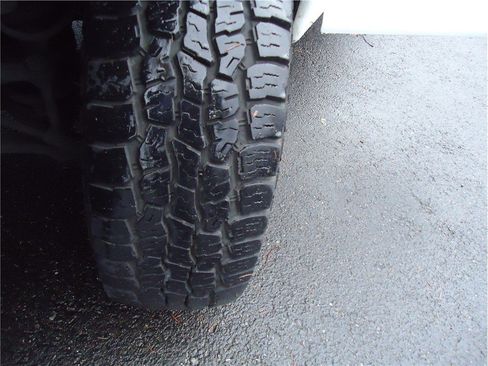 Used 2017 Chevrolet Express 2500 image 24