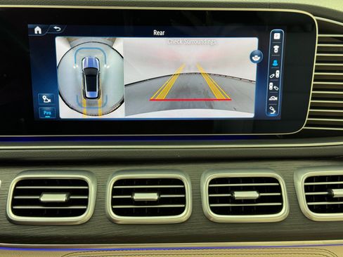 Used 2024 Mercedes-Benz GLE 450e 4MATIC w/ AMG Line Exterior image 37