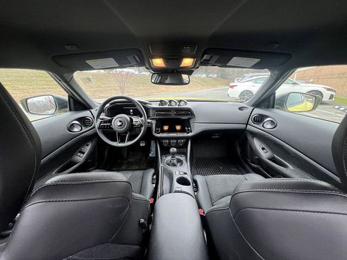 Certified 2024 Nissan Z Performance w/ Floor Mat Package image 15