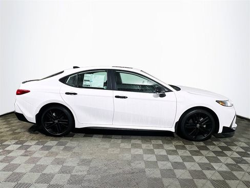 New 2026 Toyota Camry Hybrid image 9