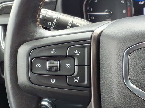 Used 2021 GMC Yukon AT4 w/ Rear Media and Nav Package AWD/4WD image 17