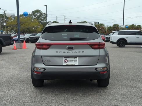 Used 2022 Kia Sportage Nightfall Edition image 6