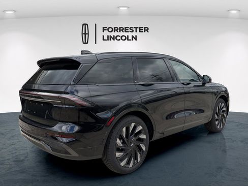 New 2026 Lincoln Nautilus Reserve w/ Jet Appearance Package AWD/4WD image 5