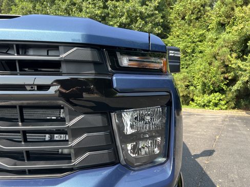 New 2026 Chevrolet Silverado 2500 Custom w/ Custom Value Package AWD/4WD image 14
