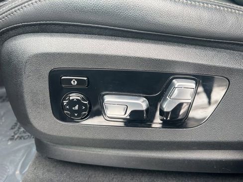 Used 2022 BMW X5 M50i image 7
