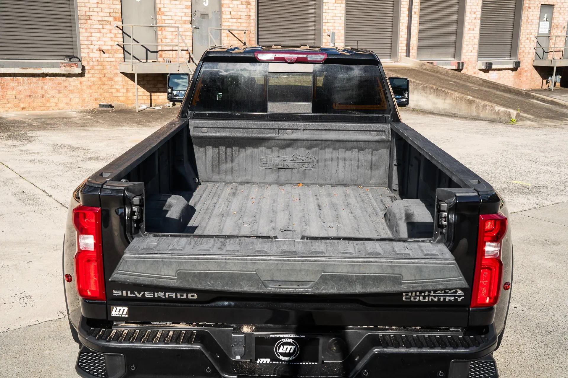 Used 2023 Chevrolet Silverado 3500 High Country AWD/4WD image 8