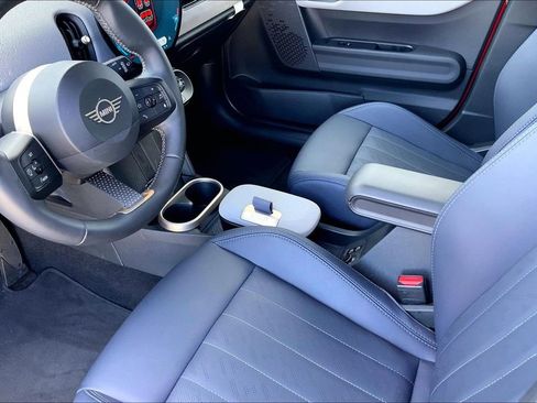 Certified 2025 MINI Cooper S FWD image 17