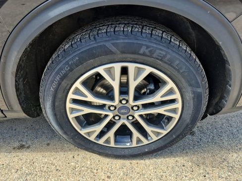 Used 2022 Ford Escape SEL image 8