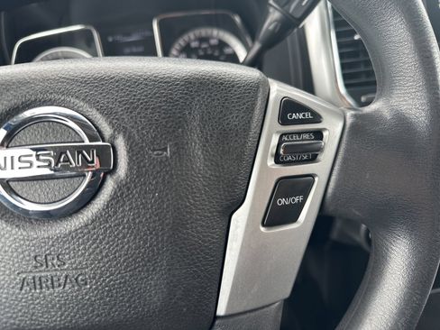 Used 2017 Nissan Titan SV AWD/4WD image 48