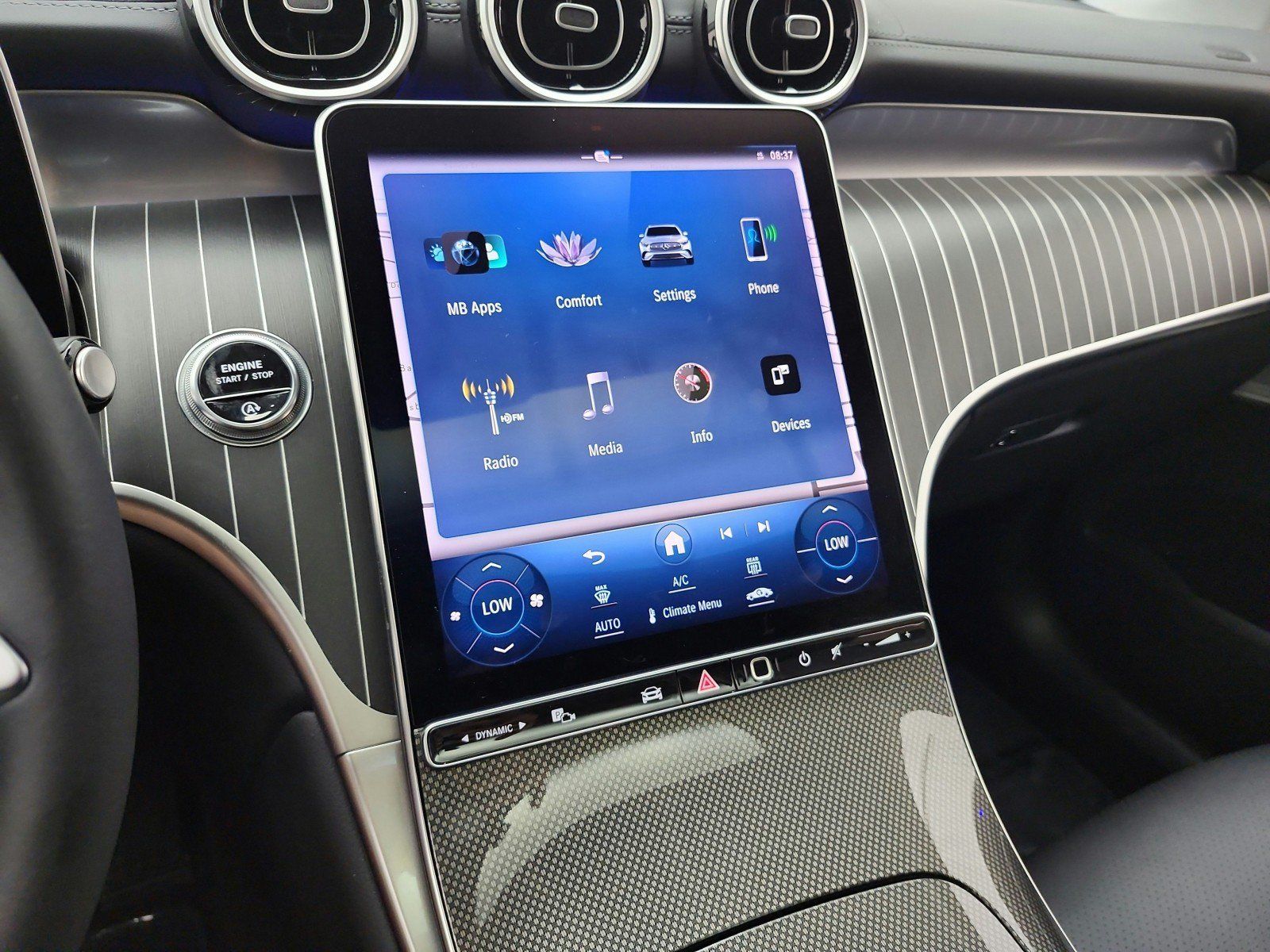 Used 2024 Mercedes-Benz GLC 300 image 10
