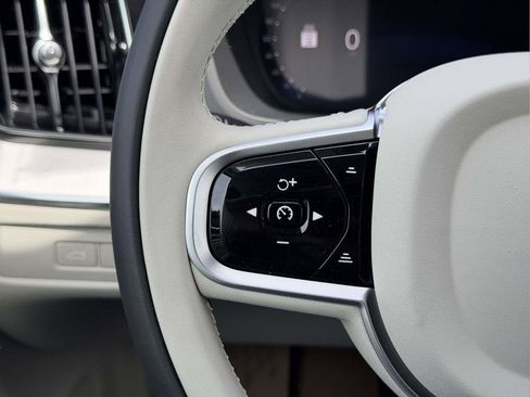 New 2026 Volvo XC60 T8 Ultra w/ Protection Package Premier AWD/4WD image 8