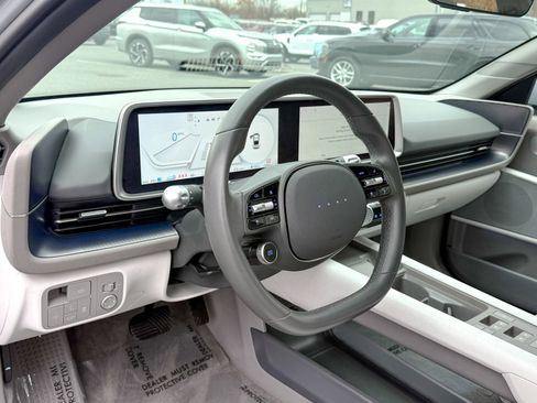 Used 2023 Hyundai Ioniq 6 SEL image 15