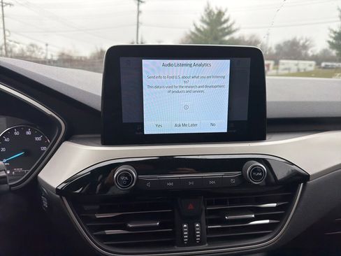 Used 2022 Ford Escape SE image 17