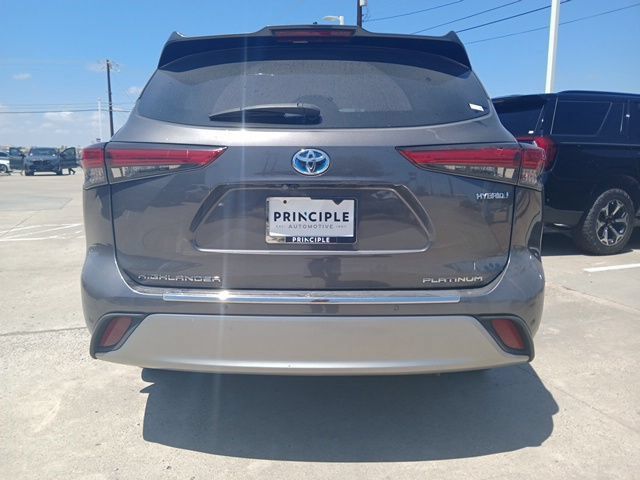 Used 2020 Toyota Highlander Platinum AWD/4WD image 8