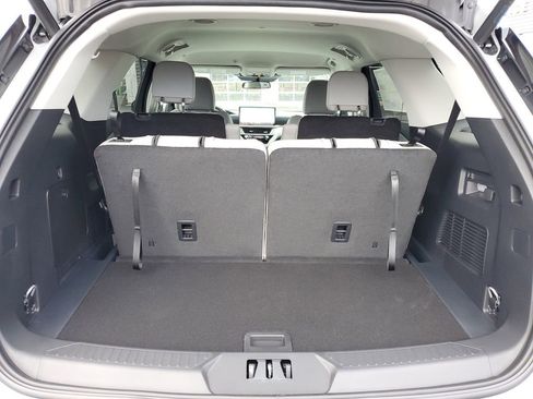 New 2026 Ford Explorer Active w/ Active Comfort Package image 32