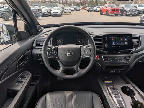 Used 2024 Honda Passport TrailSport image 16